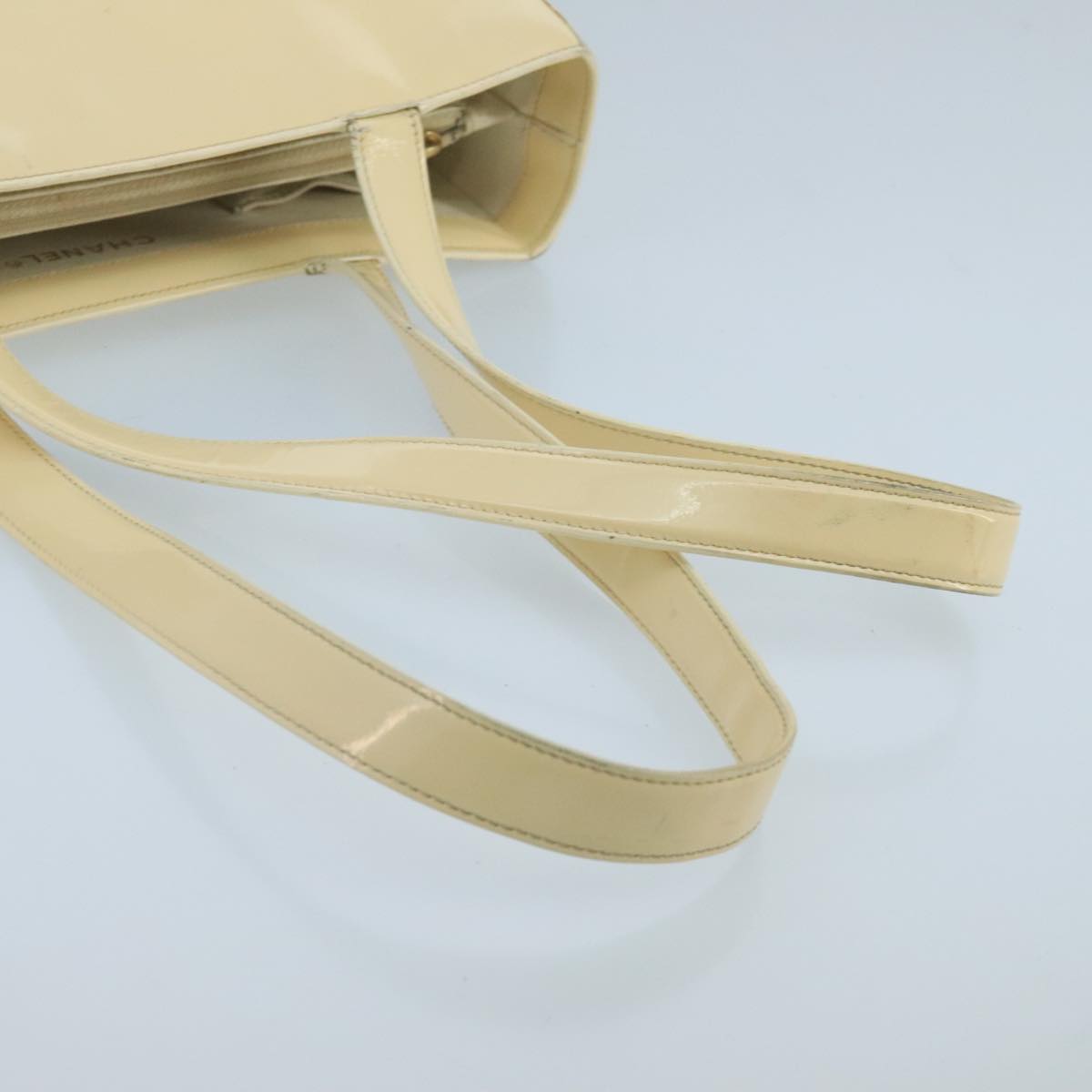 CHANEL Tote Bag Enamel White CC bs20237