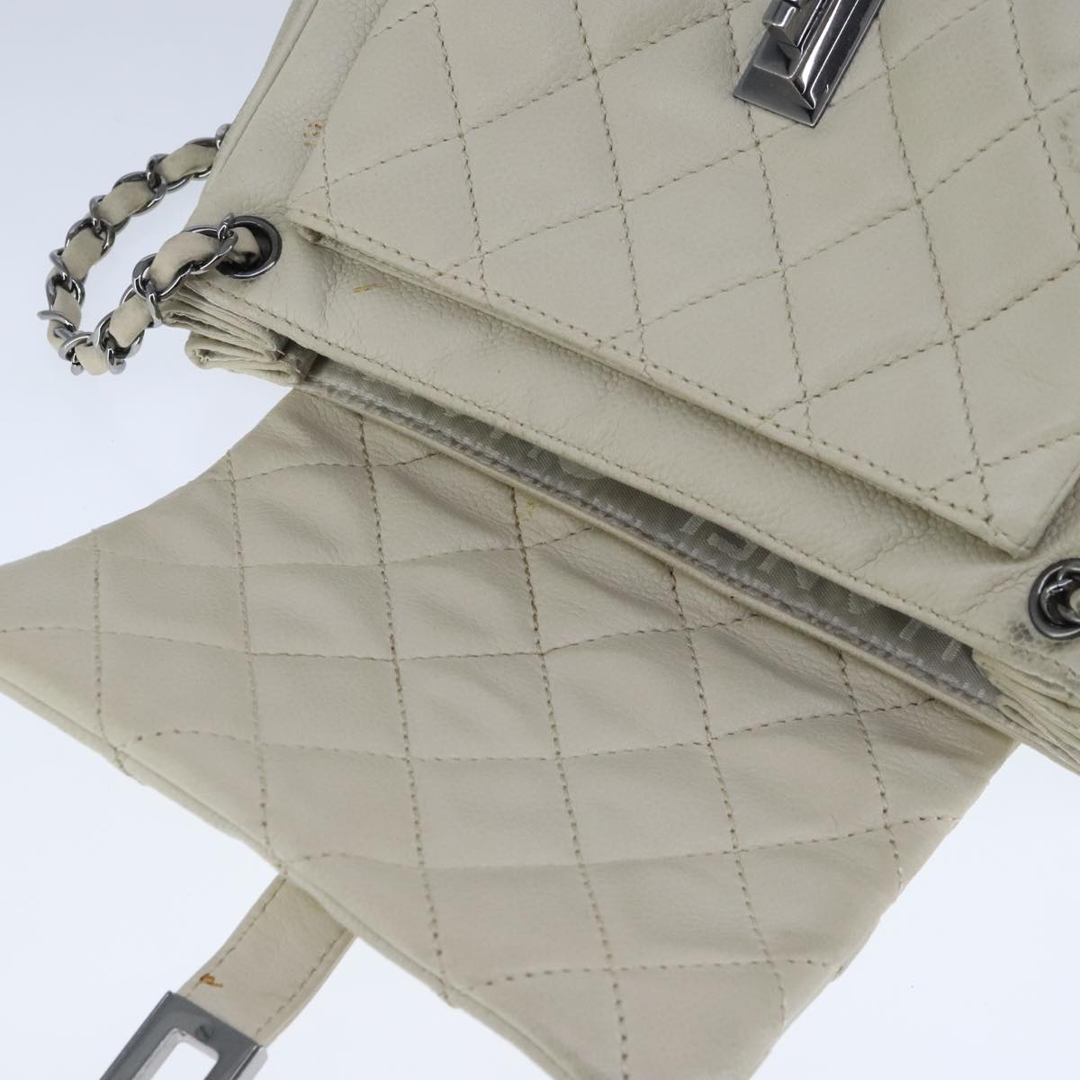 CHANEL Matelasse Chain Shoulder Bag Caviar Skin White CC bs20238