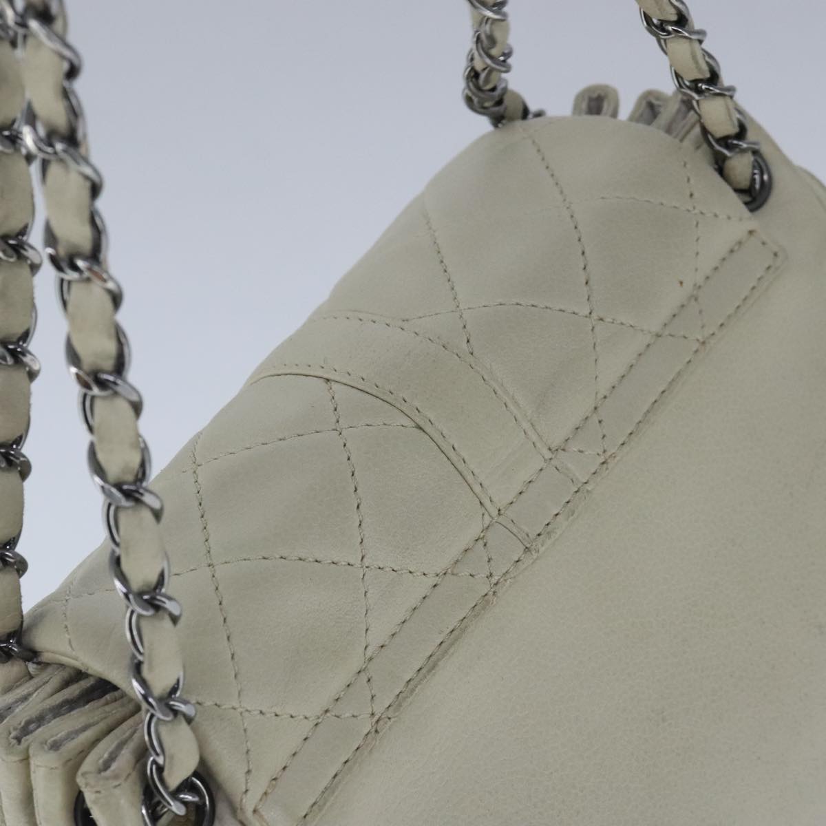 CHANEL Matelasse Chain Shoulder Bag Caviar Skin White CC bs20238