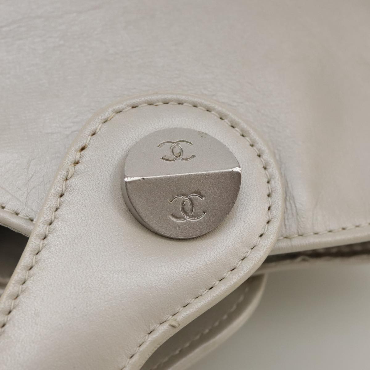 CHANEL Matelasse Hand Bag Leather Silver Light Gray Pearl CC bs20615