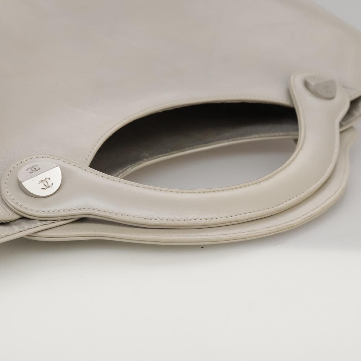 CHANEL Matelasse Hand Bag Leather Silver Light Gray Pearl CC bs20615