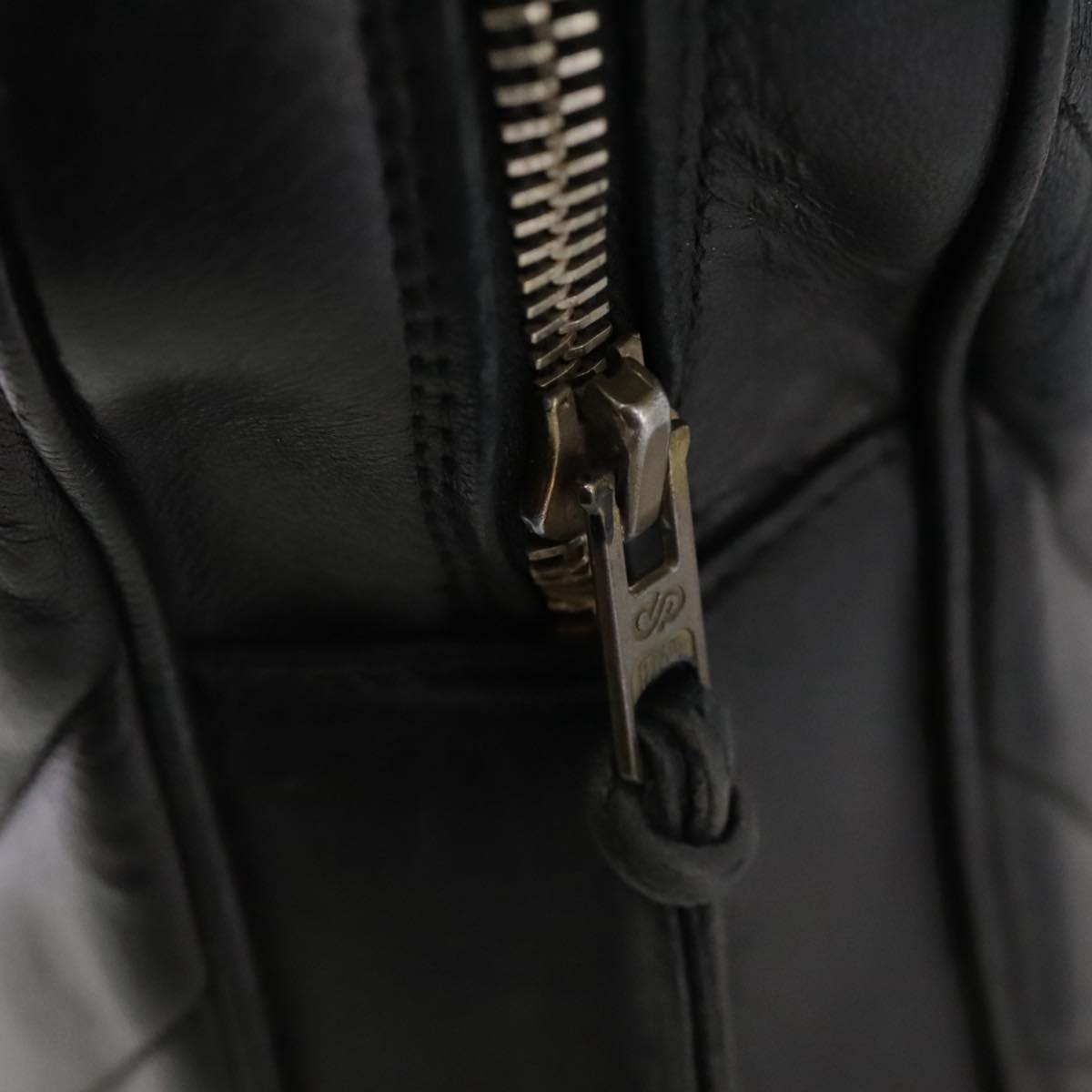 CHANEL V Stitch Hand Bag Leather Black CC bs21163