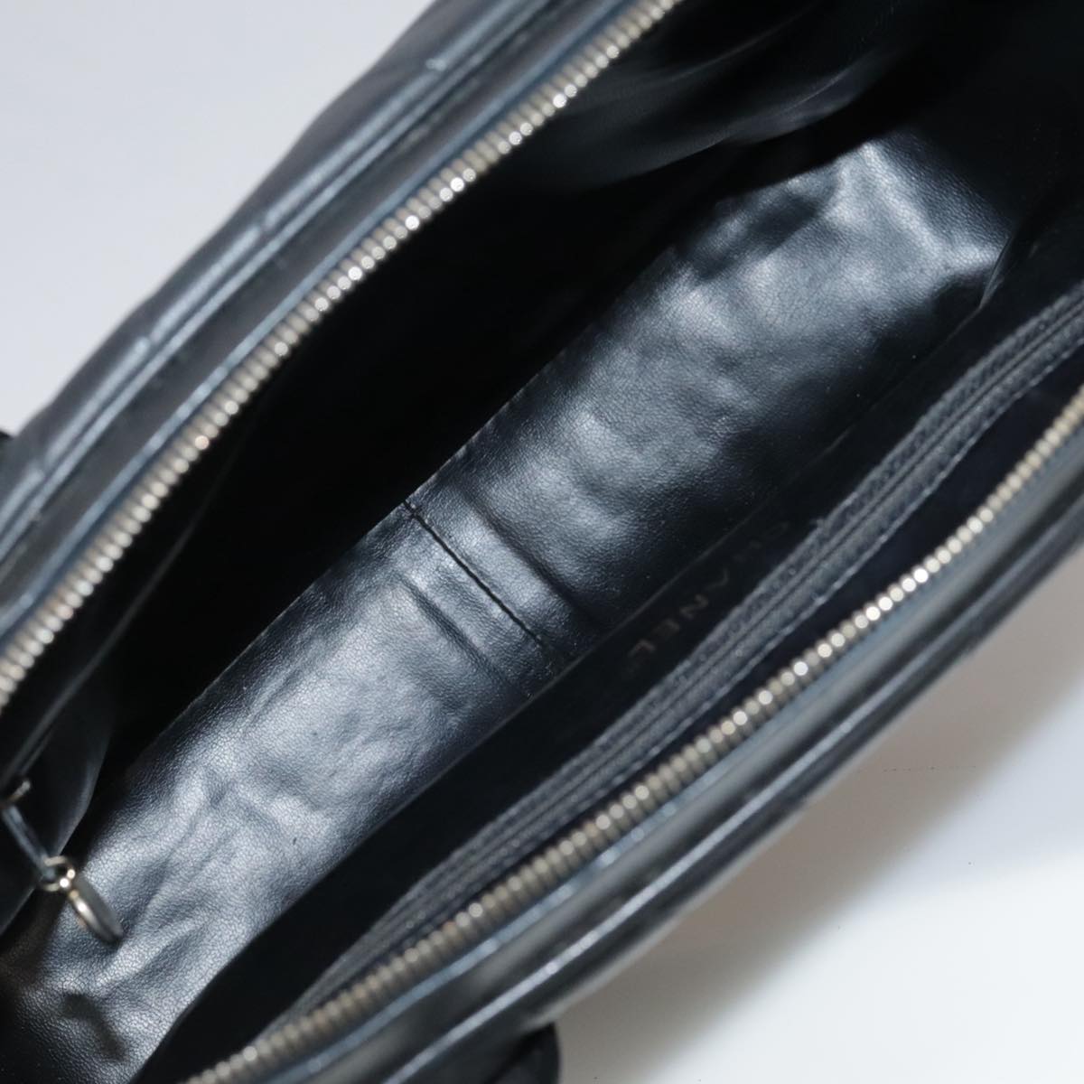 CHANEL V Stitch Hand Bag Leather Black CC bs21163