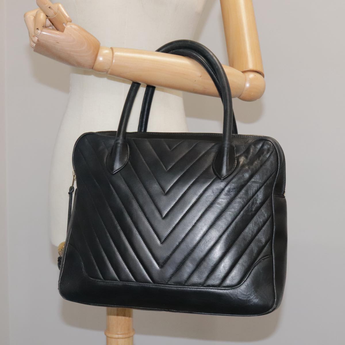 CHANEL V Stitch Hand Bag Leather Black CC bs21163