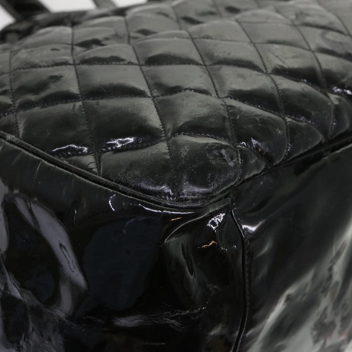 CHANEL Shoulder Bag Patent leather Black CC bs6675