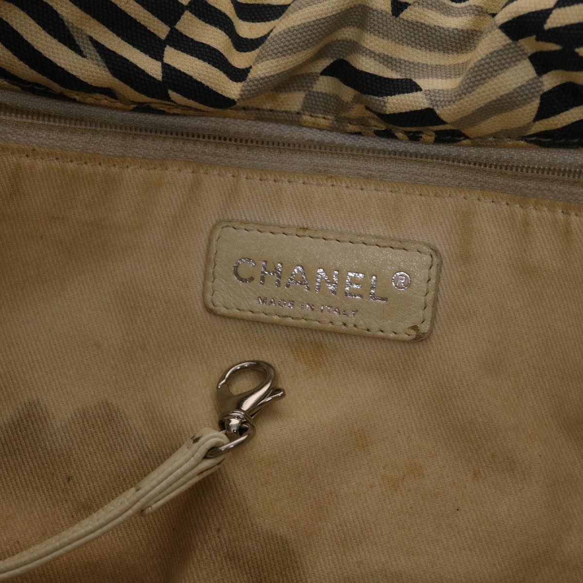CHANEL Shoulder Bag Canvas White CC bs6944