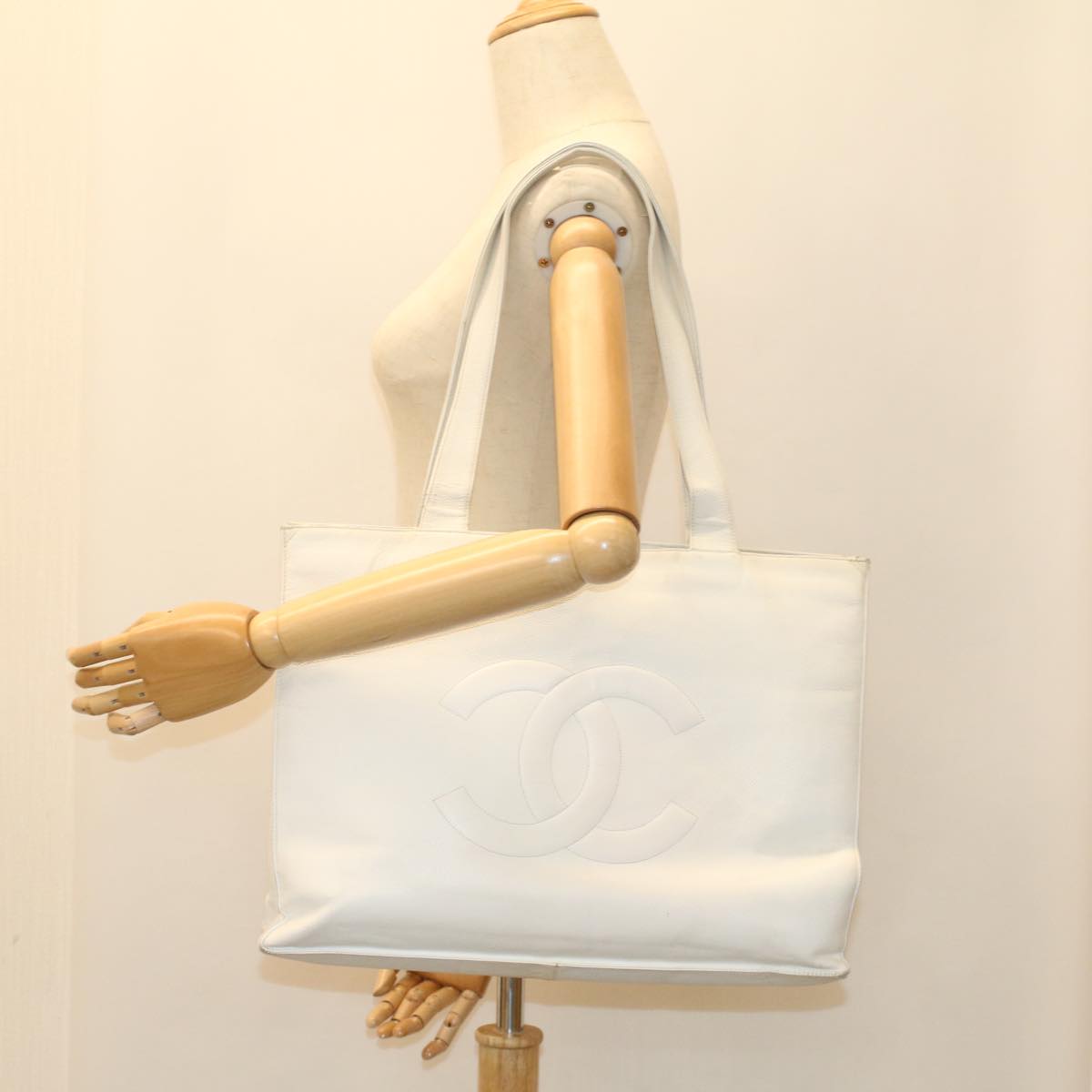 CHANEL Tote Bag Caviar Skin White CC bs8320