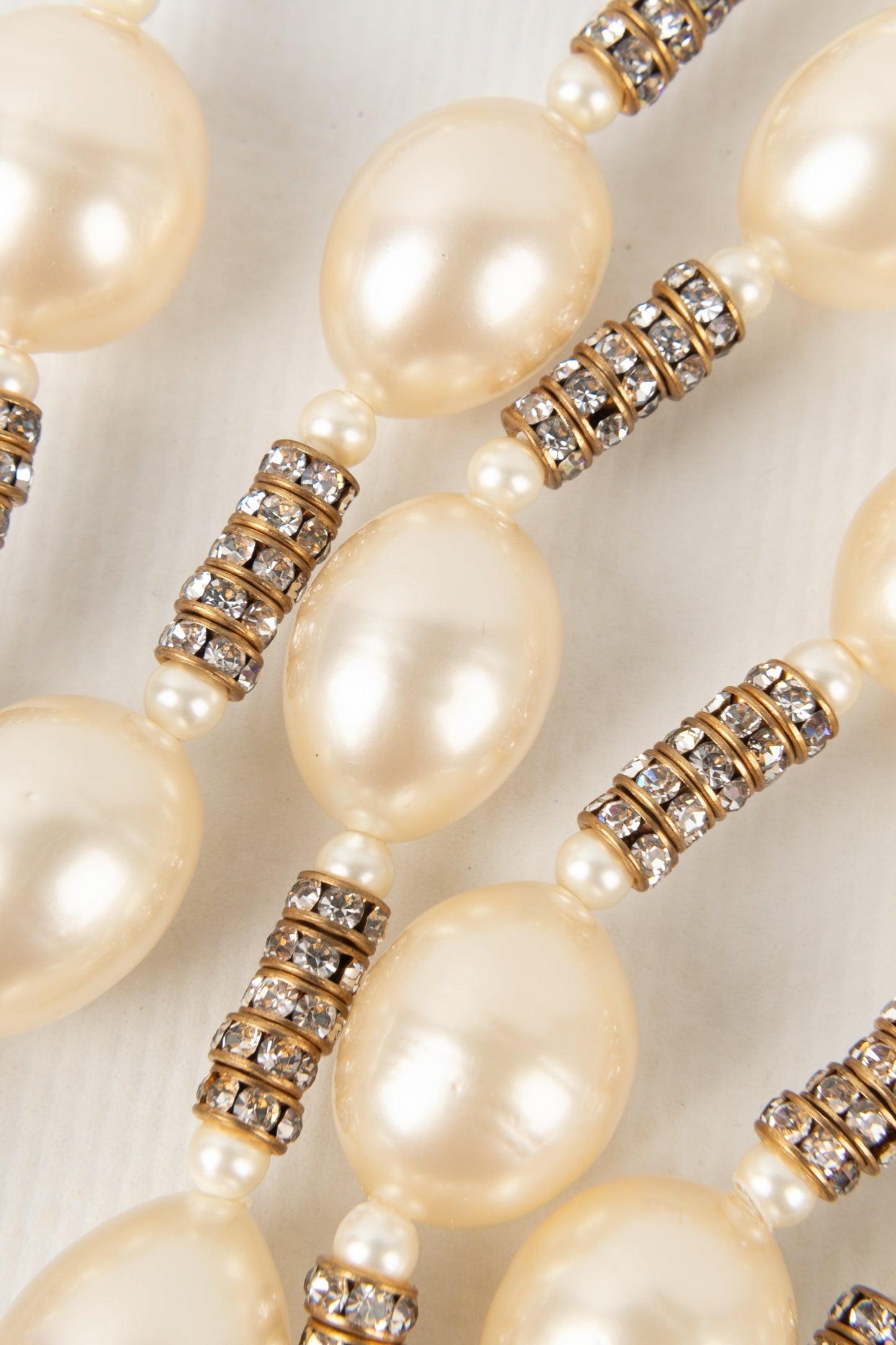 Collier de perles nacres Chanel 1990s