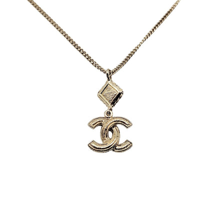 Chanel CC Logo Flower Black Bead Faux Pearl Necklace