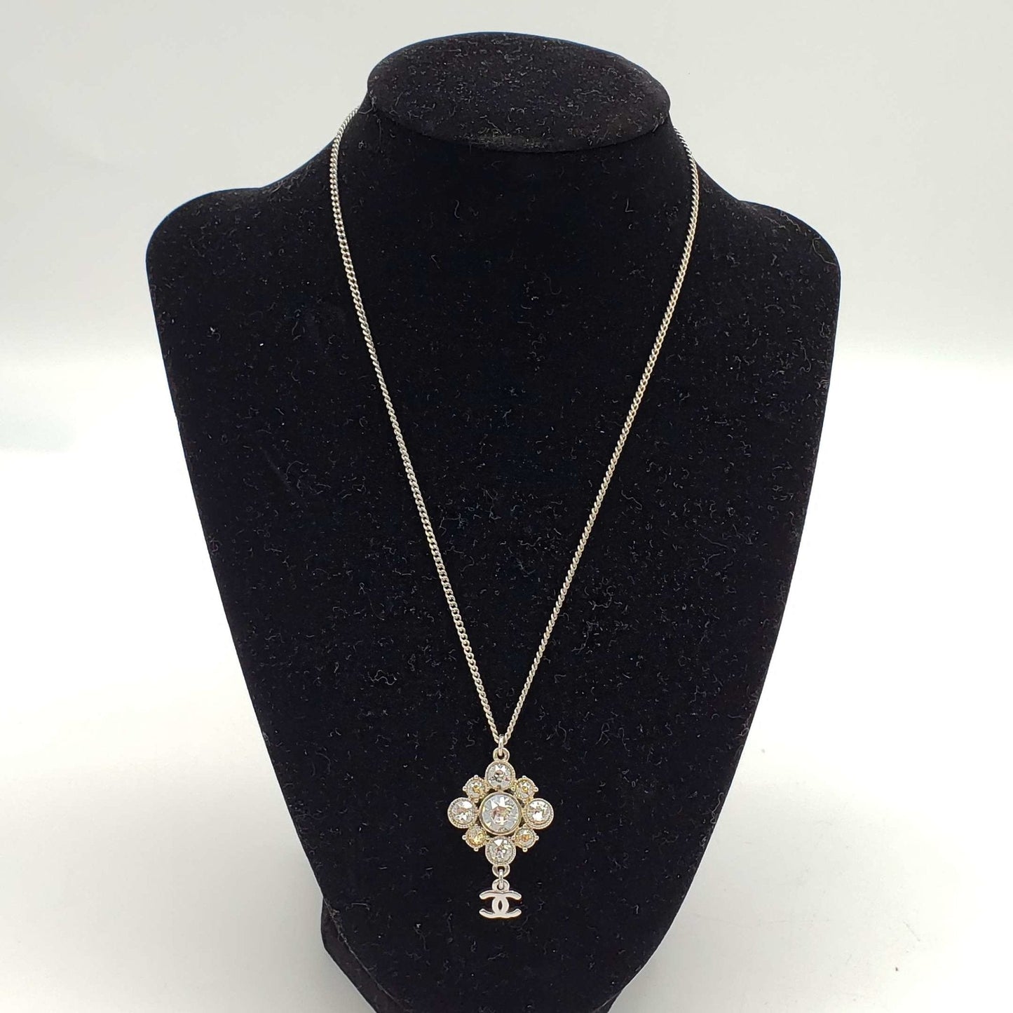 CHANEL CC with stone Necklace Silver Color