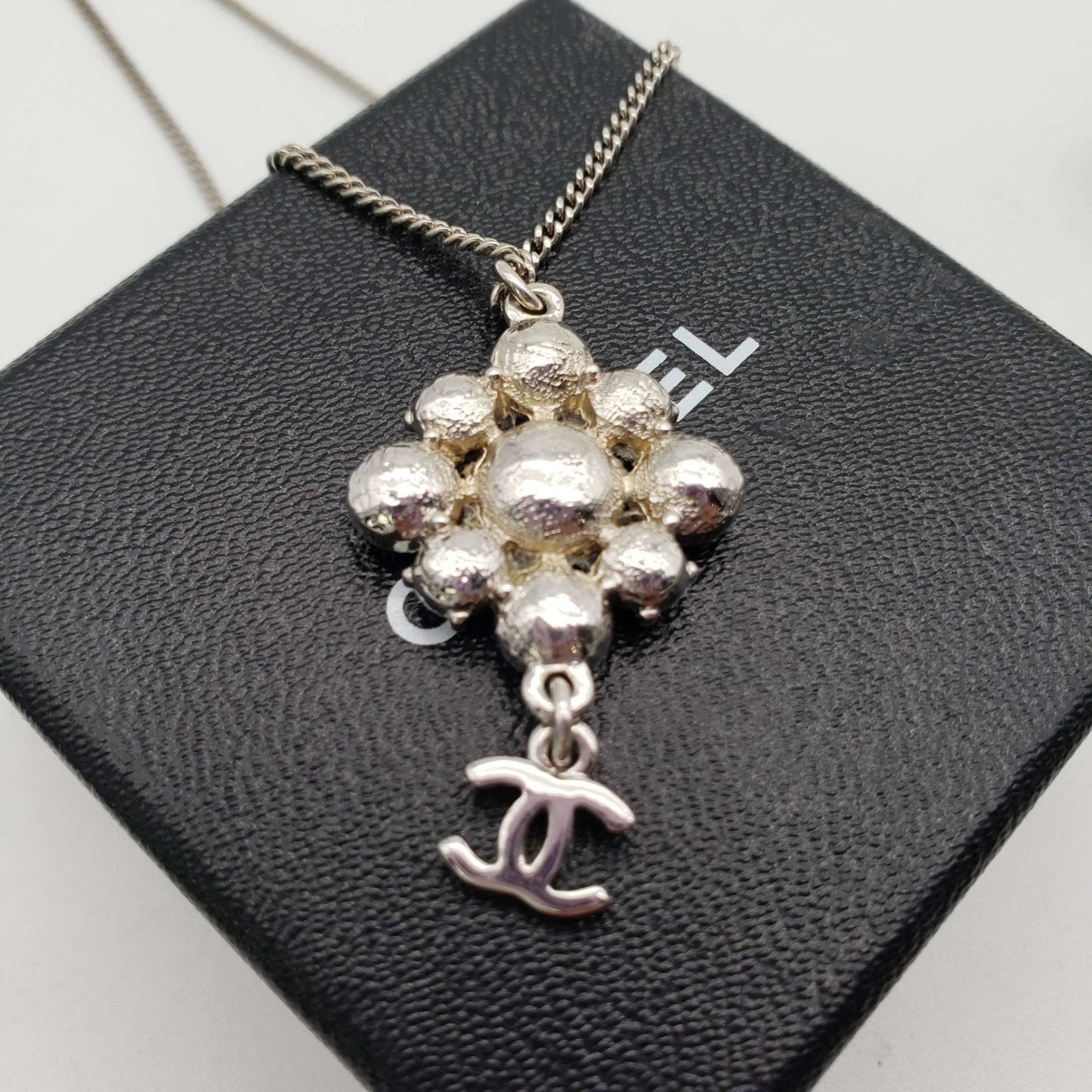CHANEL CC with stone Necklace Silver Color