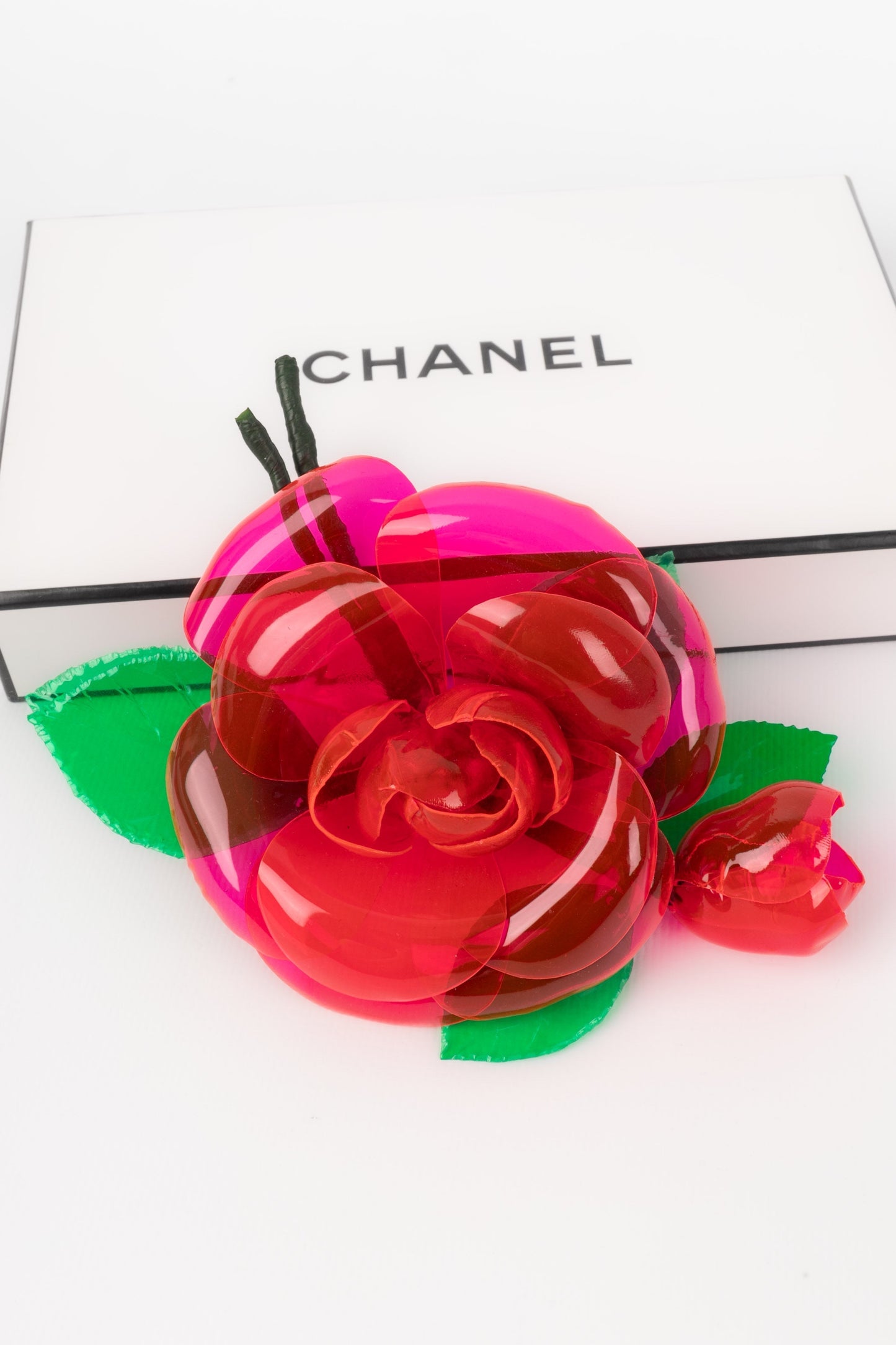 Broche camlia Chanel 1992