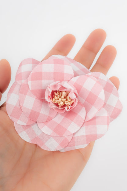 Broche camlia Chanel 1990's