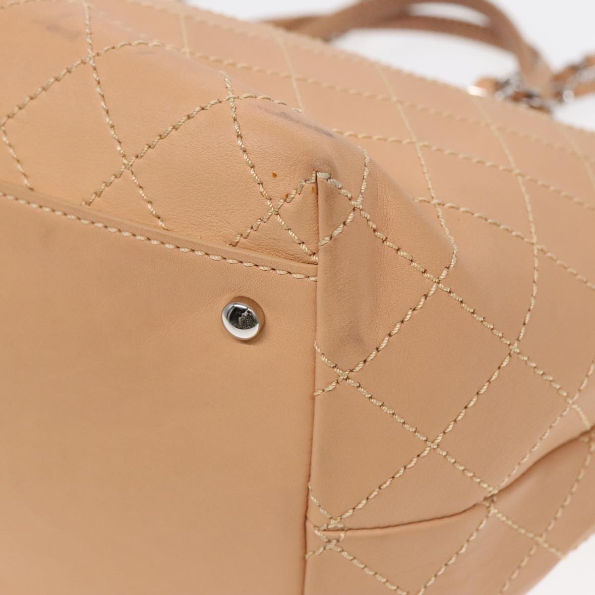 CHANEL Matelasse Chain Tote Bag Leather Beige Silver CC ep5902