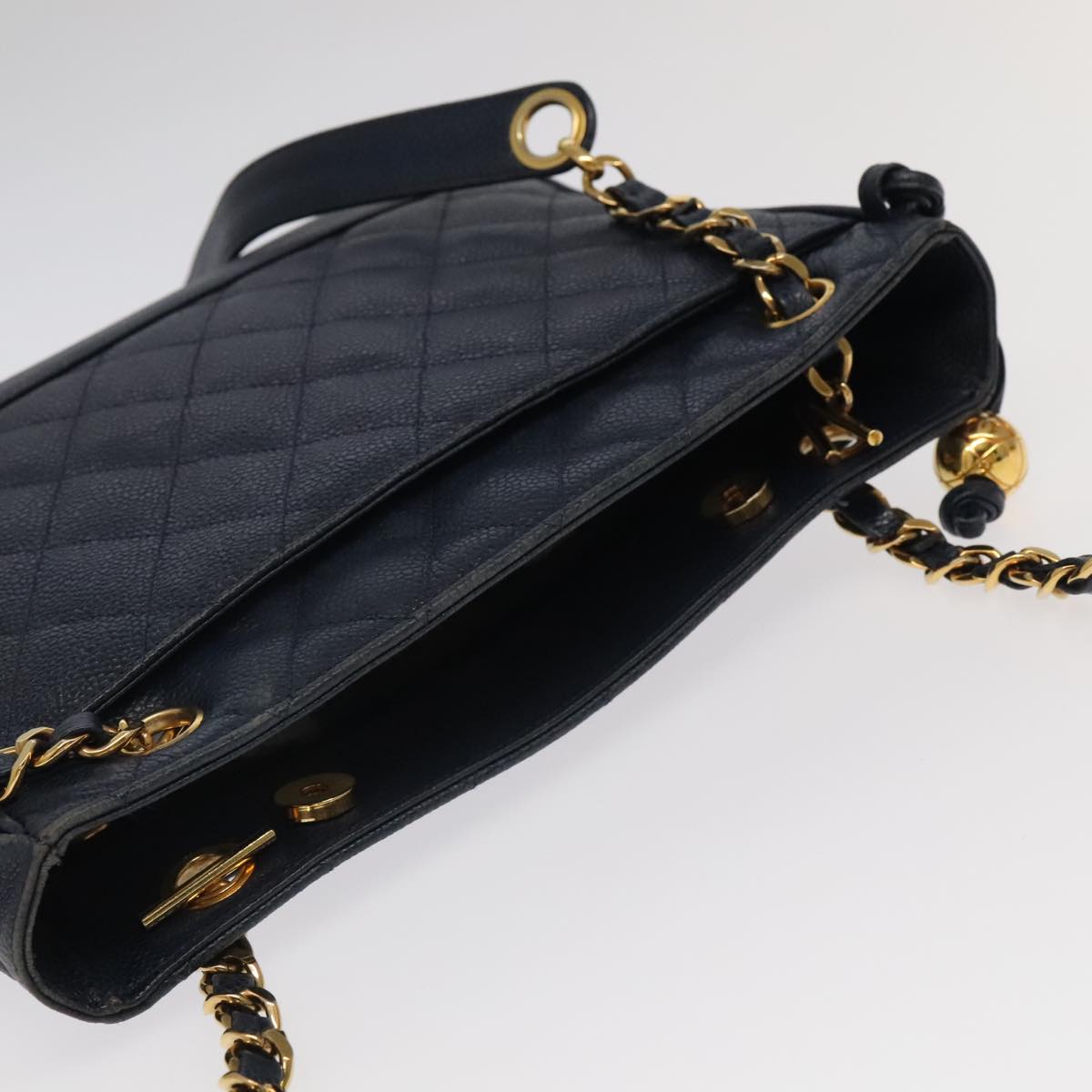 CHANEL Matelasse Chain Shoulder Bag Caviar Skin Navy Gold CC ep6286