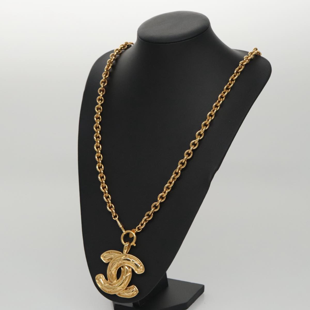 CHANEL Necklace metal Gold CC ep6760