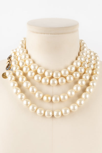 Collier / sautoir de perles nacres Chanel