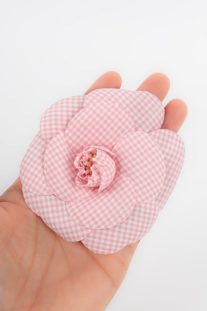 Broche camlia Chanel