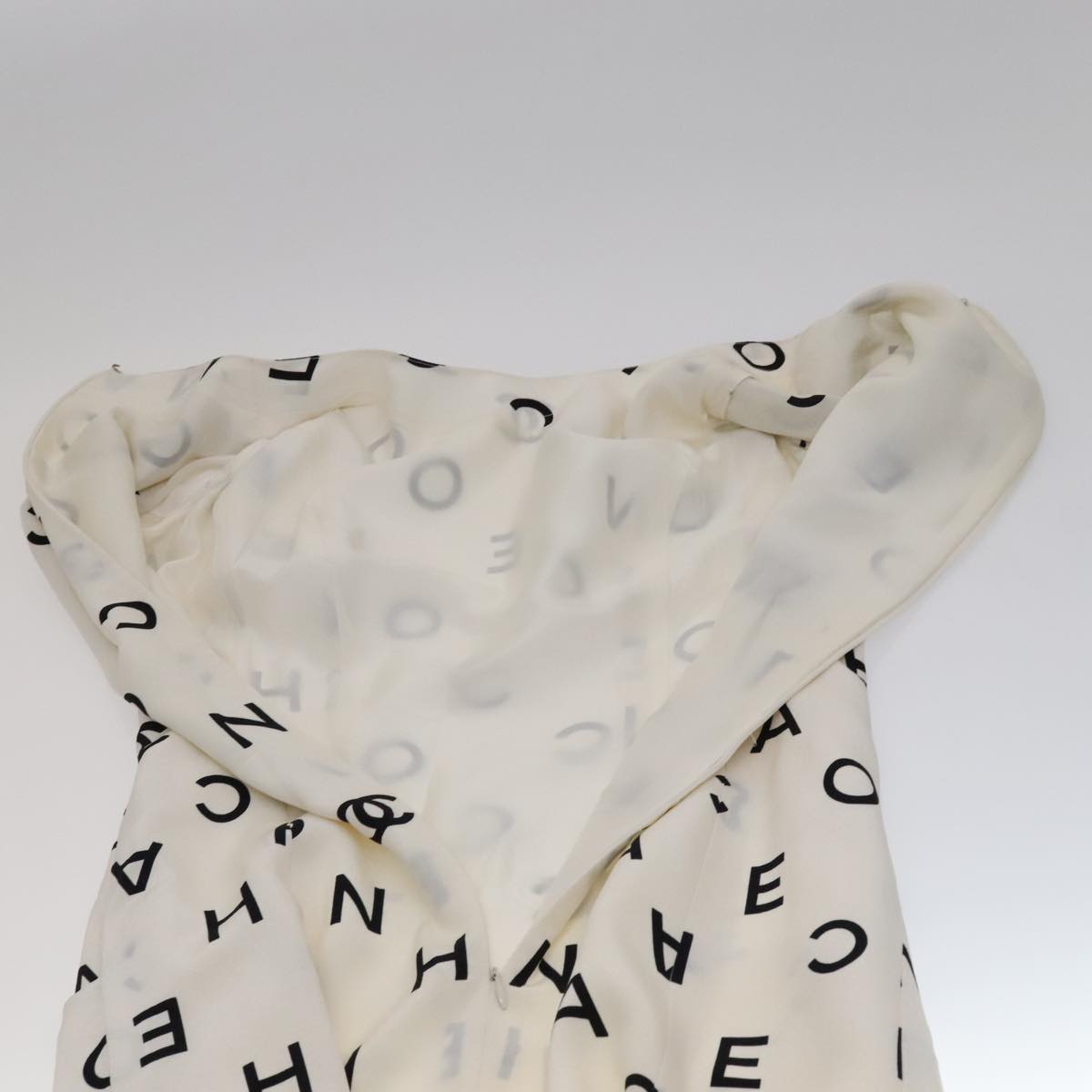 CHANEL One Piece Silk White CC FF0439