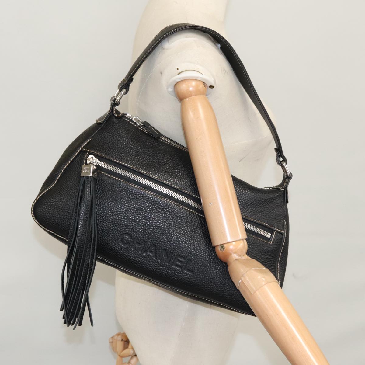 CHANEL Shoulder Bag Caviar Skin Black CC FF4222