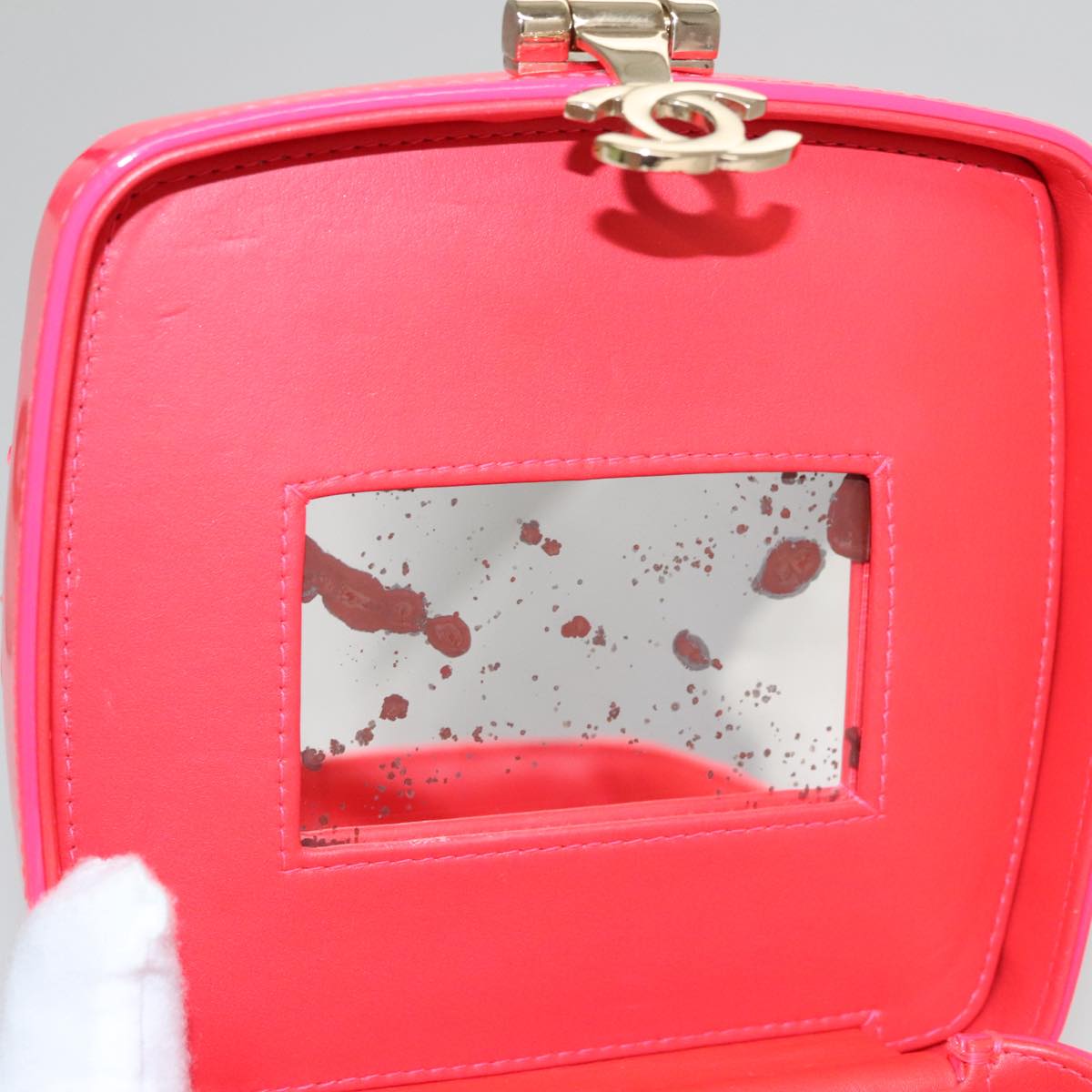 CHANEL Vanity Cosmetic Pouch Enamel Pink CC FF4627A