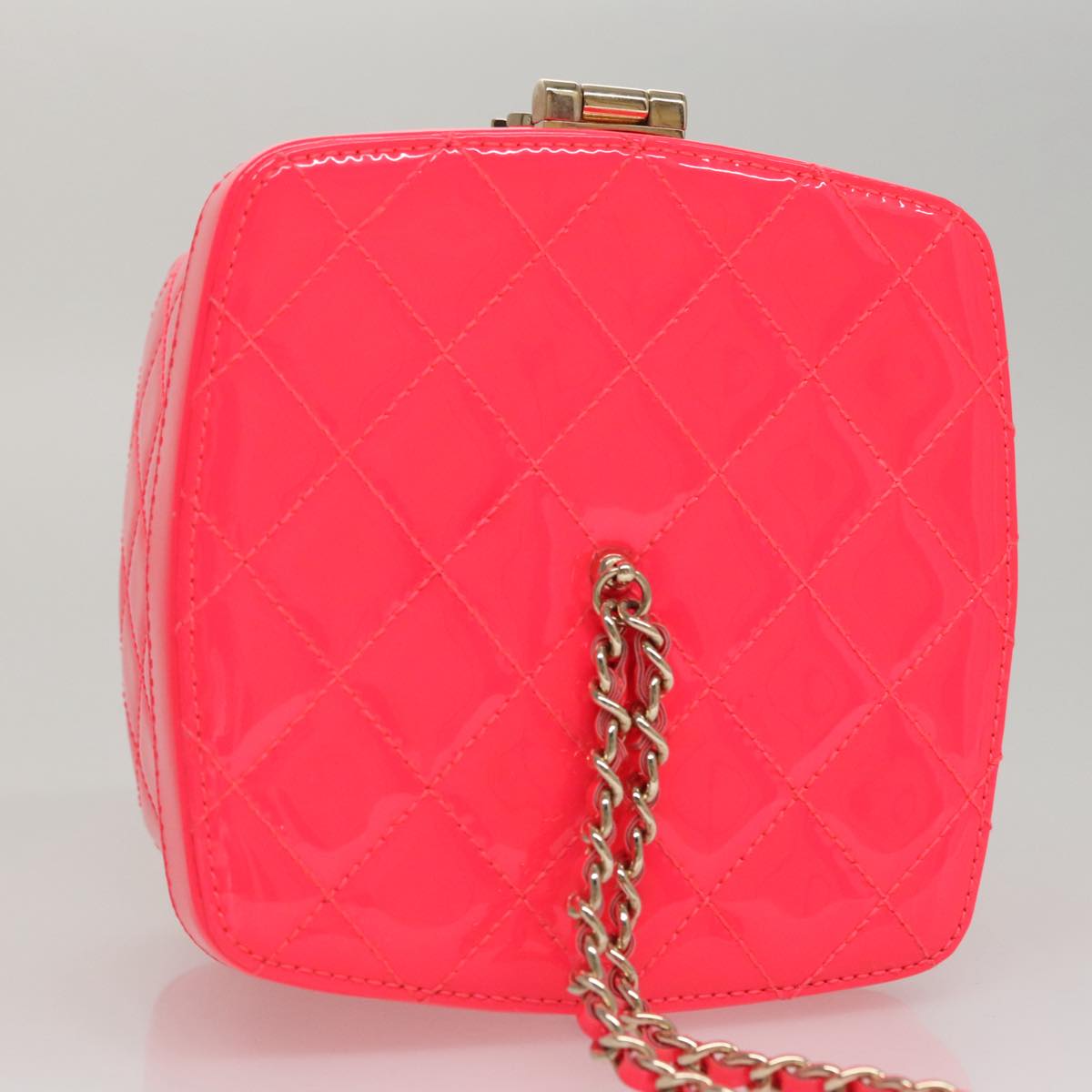 CHANEL Vanity Cosmetic Pouch Enamel Pink CC FF4627A