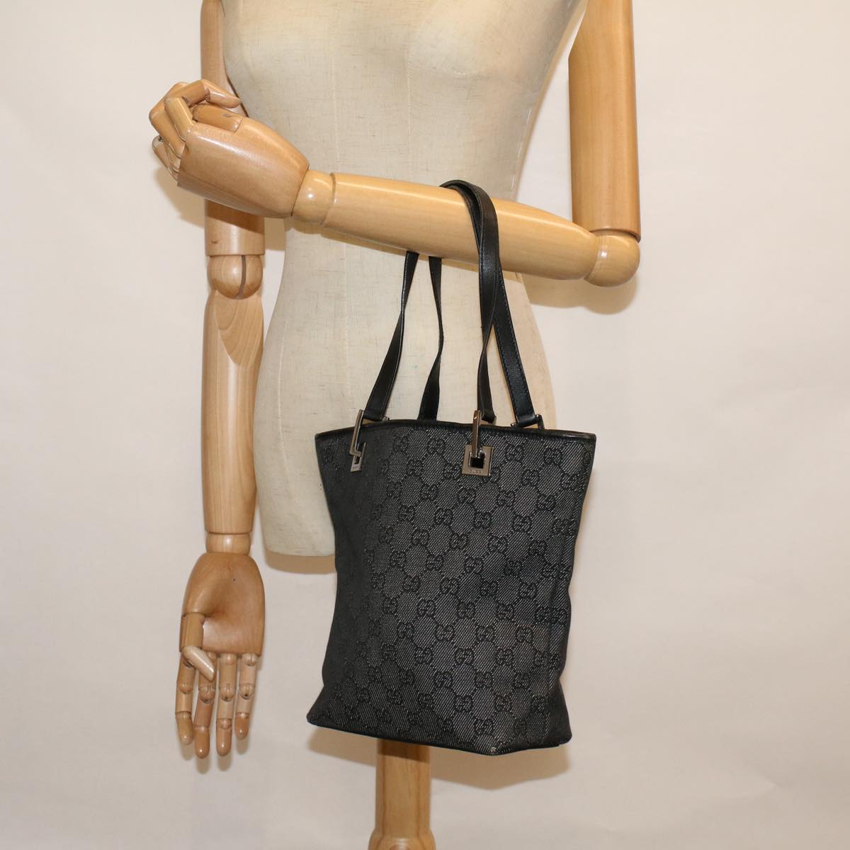 GUCCI GG Canvas Tote Bag Black 31244  fm2943
