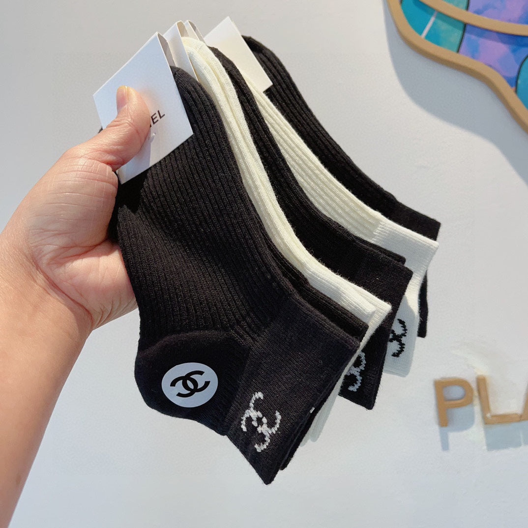 CHANEL SHORT SOCKS 184494 (1 BOX)