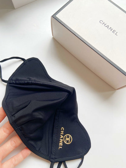 CHANEL SUNSCREEN MASK 189471 (1 BOX)