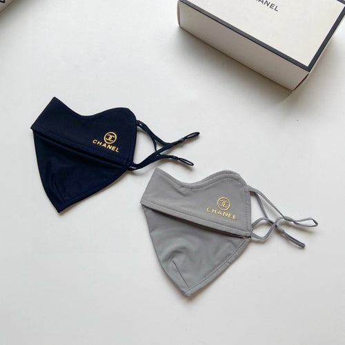 CHANEL SUNSCREEN MASK 189471 (1 BOX)