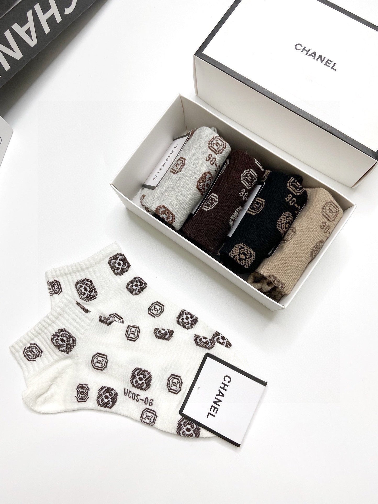 CHANEL ANKLE SOCKS 189476 (1 BOX)