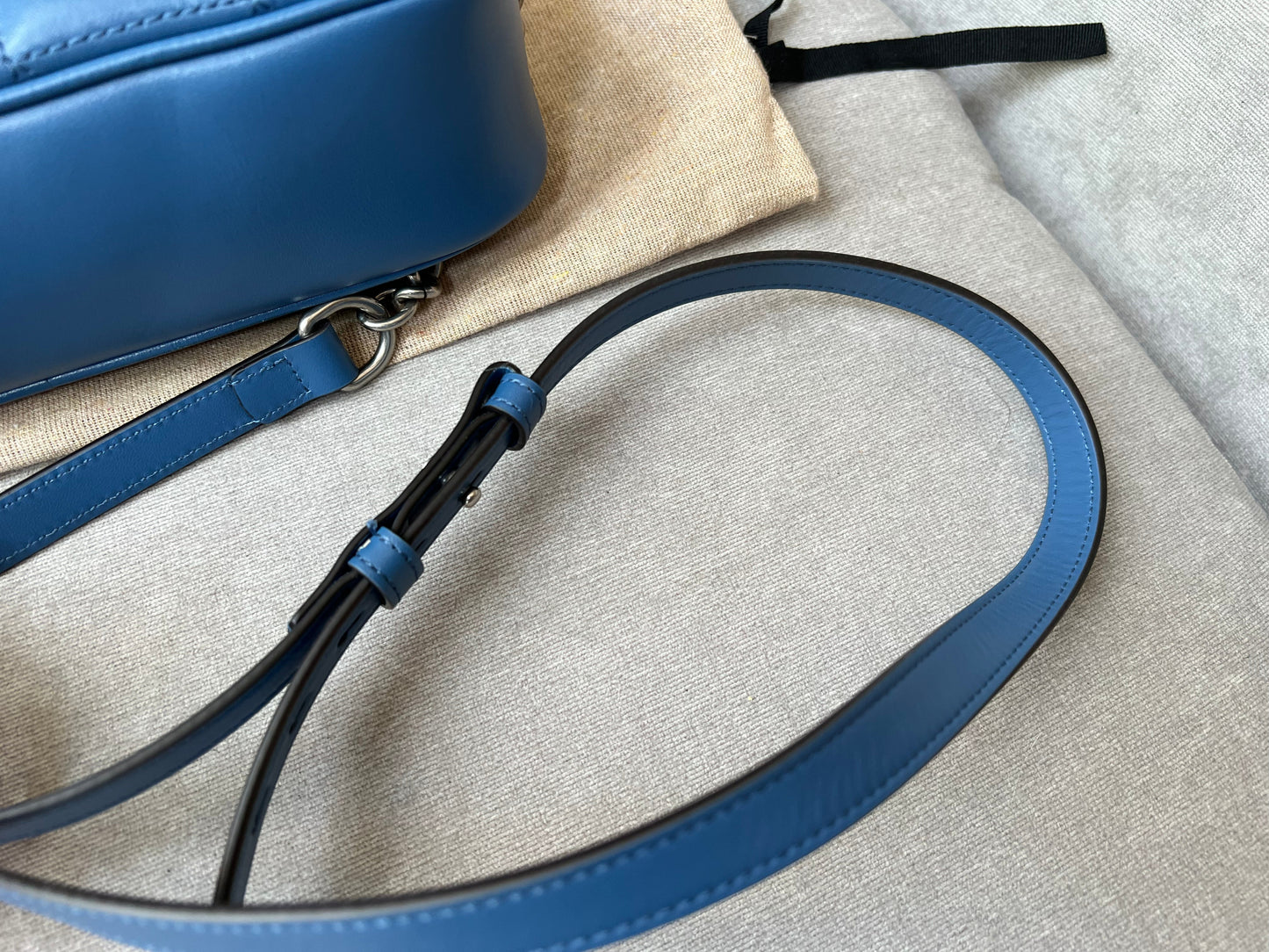Gucci Aria GG Blue Marmont Small Shoulder Bag ( 1250)