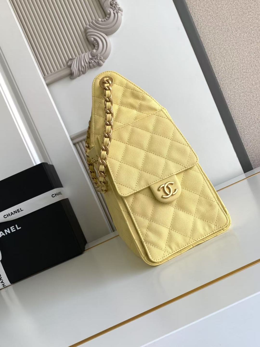 CHANEL 25C Hobo Bag 30cm Yellow Grained Calfskin