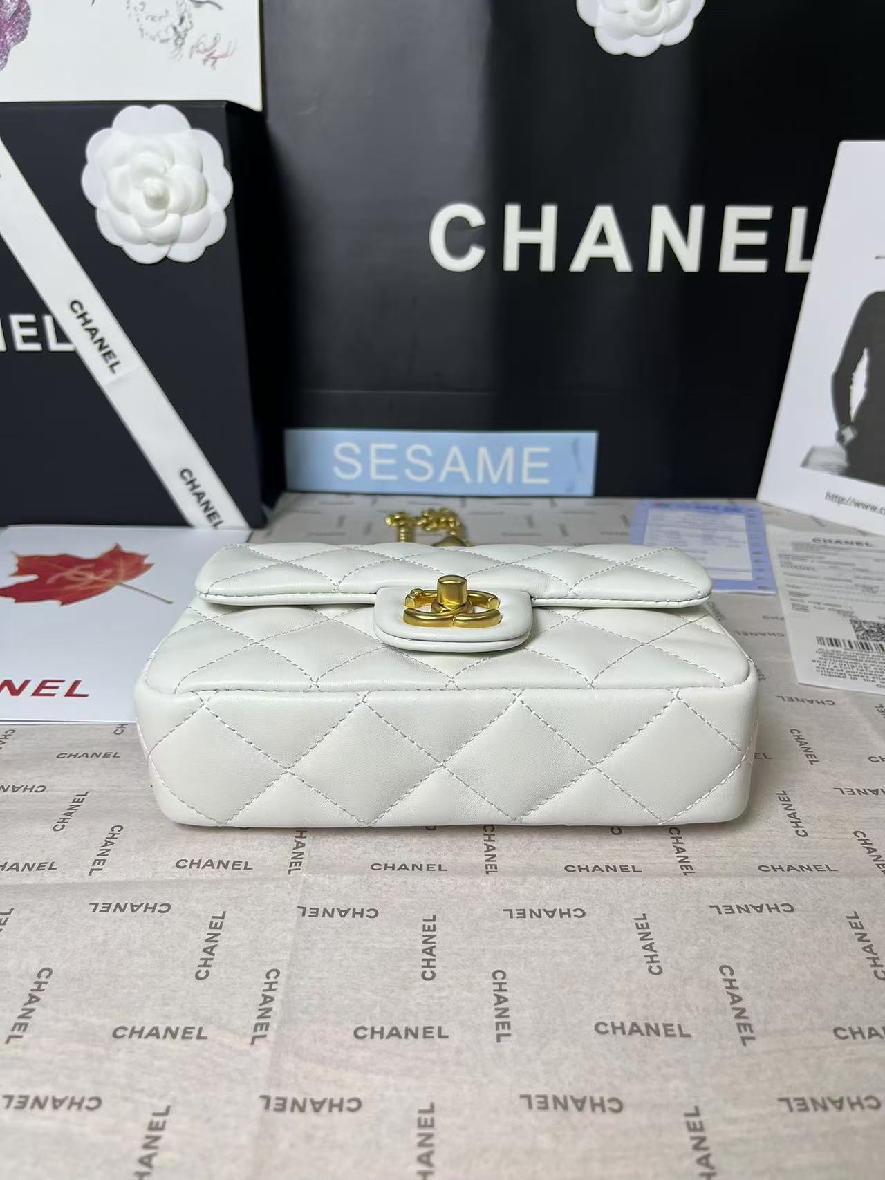 CHANEL 25C Mini Flap 19cm White Lambskin Gold Heart Hardware