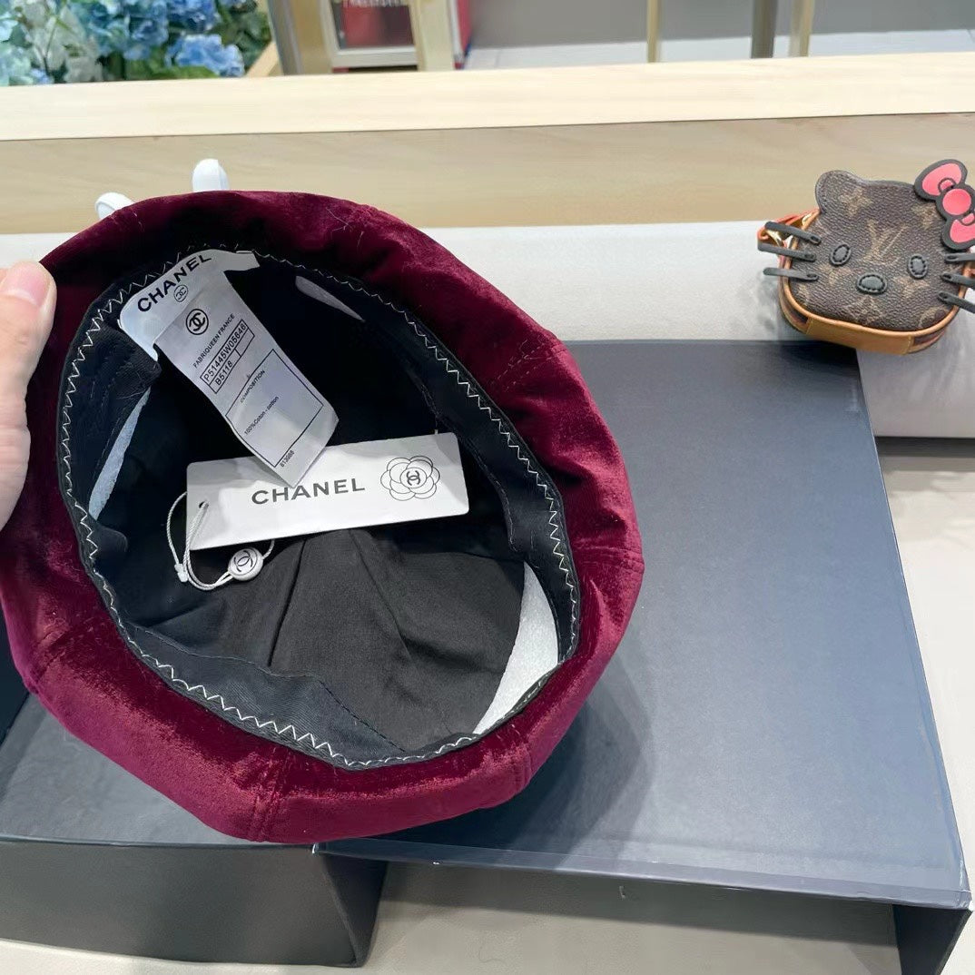 CHANEL BERET HAT IN MAROON RED VELVET 413325
