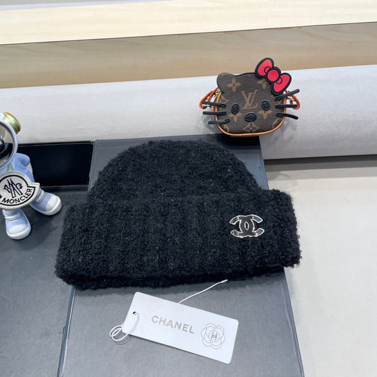 CHANEL BEANIE HAT IN BLACK WOOL 413326