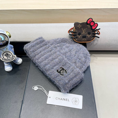 CHANEL BEANIE HAT IN COOL GRAY WOOL 413327