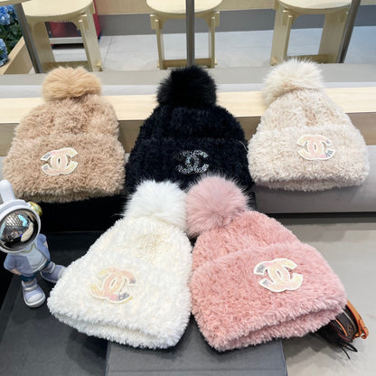 CHANEL BEANIE HAT IN WHITE CREAM SOLF FLEECE 419711