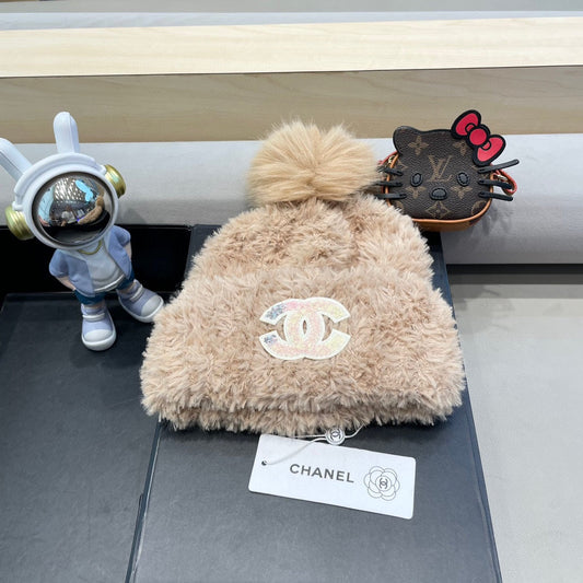 CHANEL BEANIE HAT IN CAMEL BEIGE SOLF FLEECE 419713