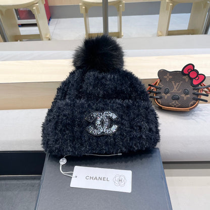 CHANEL BEANIE HAT IN BLACK SOLF FLEECE 419715