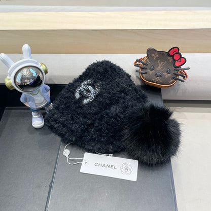 CHANEL BEANIE HAT IN BLACK SOLF FLEECE 419715
