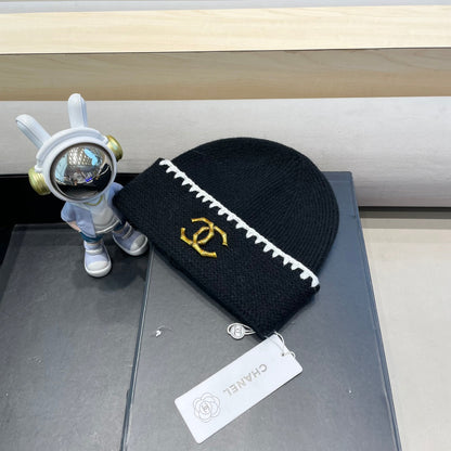 CHANEL BEANIE HAT IN BLACK WOOL 419778