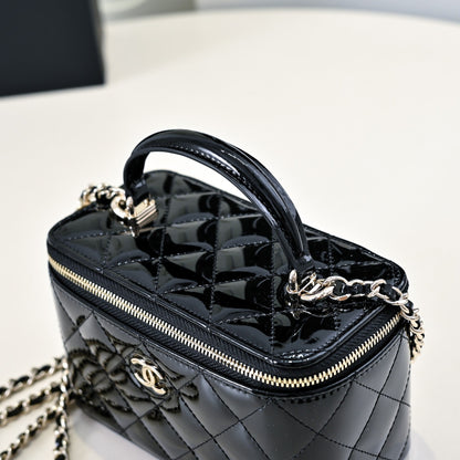 CHANEL 24P Vanity Top Handle 16.5cm Black Patent Calfskin Light Gold Hardware