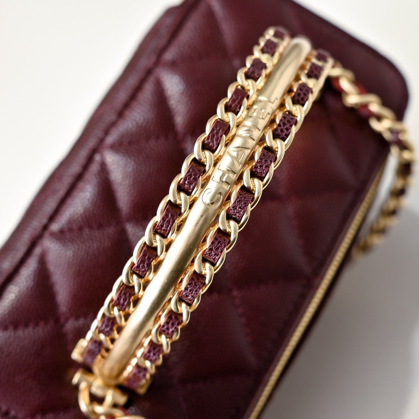 CHANEL 24A Vanity Top Handle 16cm Burgundy Grained Calfskin Gold Hardware