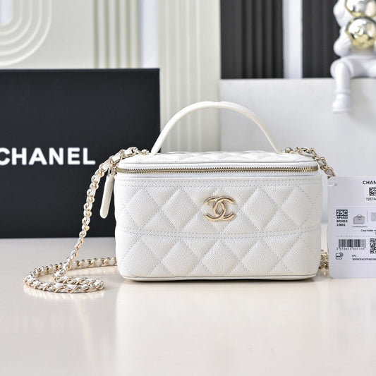 CHANEL 25C Vanity Top Handle 17cm White Grained Calfskin Light Gold Hardware