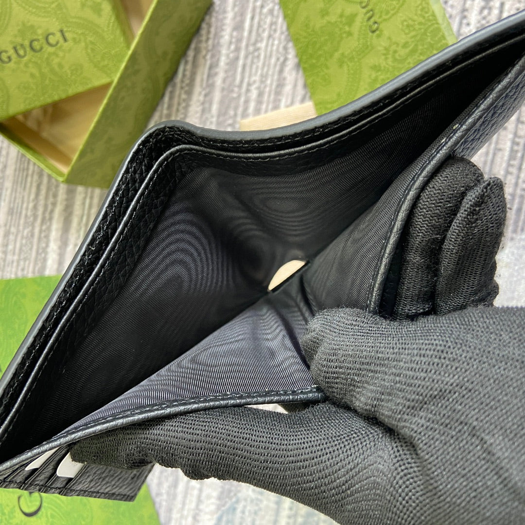 Gucci BIFOLD WALLET 11 IN BLACK CALFSKIN