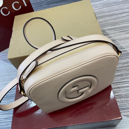 Gucci BLONDIE MINI SHOULDER BAG 21 IN WHITE CALFSKIN