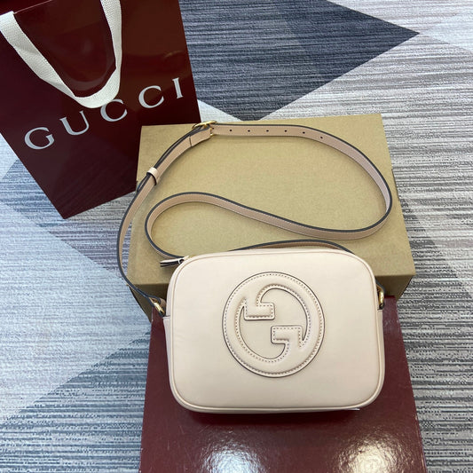 Gucci BLONDIE MINI SHOULDER BAG 21 IN WHITE CALFSKIN