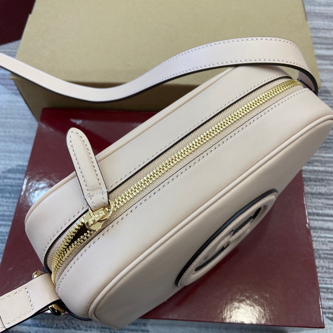 Gucci BLONDIE MINI SHOULDER BAG 21 IN WHITE CALFSKIN