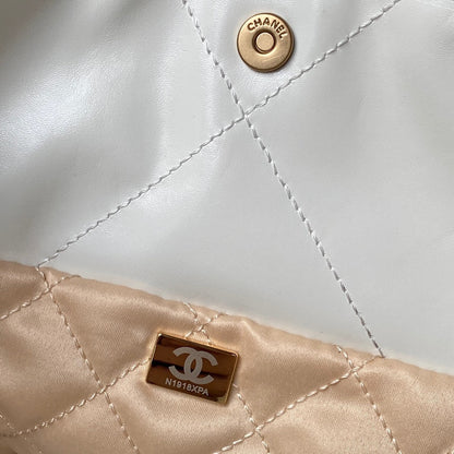 CHANEL 24C Hobo 22 bag 45cm Light Grey Lambskin